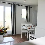Goelia Le Domaine De La Pinede 3*